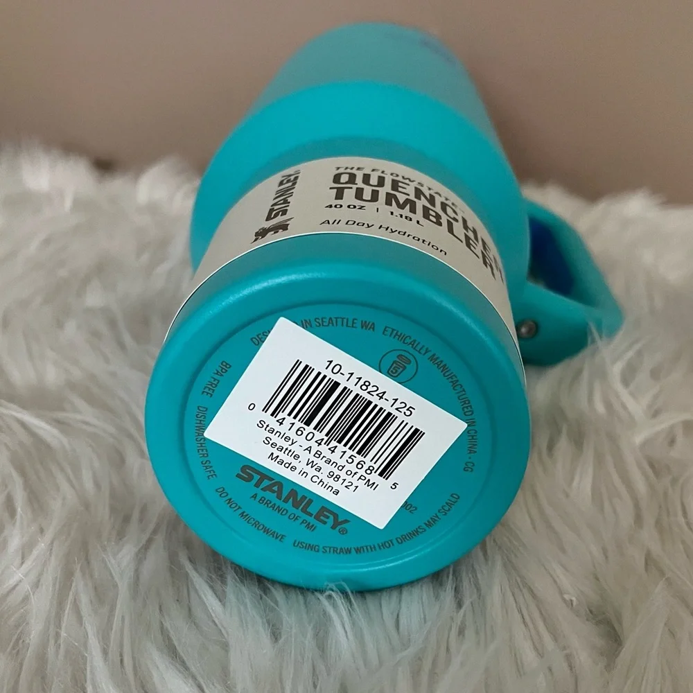 {Stanley} H2.0 FlowState Quencher Tumbler 40 oz in Aquamarine - NWT
